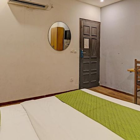 Hotel Admire Inn "Near Atal Chowk, Sector 15, Vasundhara" Ghaziabad Dış mekan fotoğraf