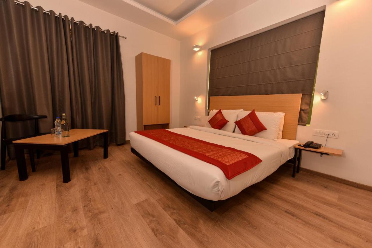 Hotel Admire Inn "Near Atal Chowk, Sector 15, Vasundhara" Ghaziabad Dış mekan fotoğraf