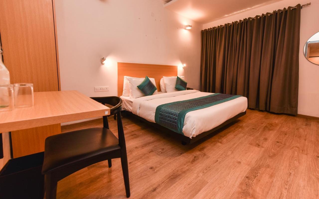 Hotel Admire Inn "Near Atal Chowk, Sector 15, Vasundhara" Ghaziabad Dış mekan fotoğraf